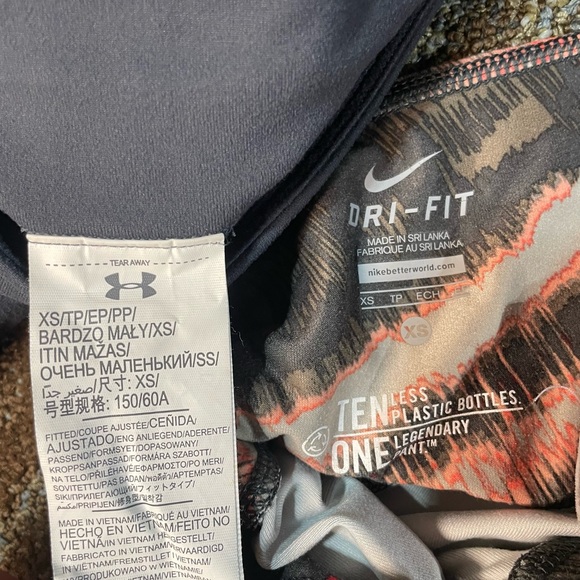 Women’s XS athletic capris (Nike/Under Armour- bundle of 2!) - Picture 9 of 9